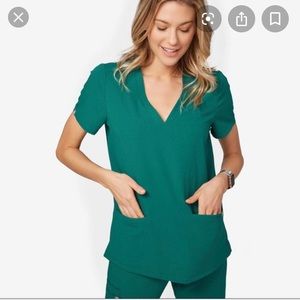 Figs Scrub Top
